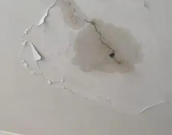 开福阳台漏水维修公司分享下屋面防水工程质量问题原因分析